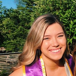 Meet your Posher, Nicole